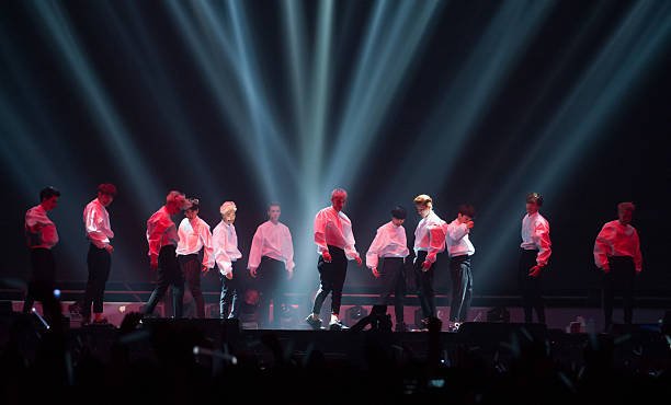 squishybunny_'s tweet photo. It’s a bit sad that we can’t go back to that time~ peter pan.
Ot12 💞
#TwitterBestFandom
#TeamEXO
#SoompiAwards
@weareoneEXO https://t.co/1cty4dxd3h