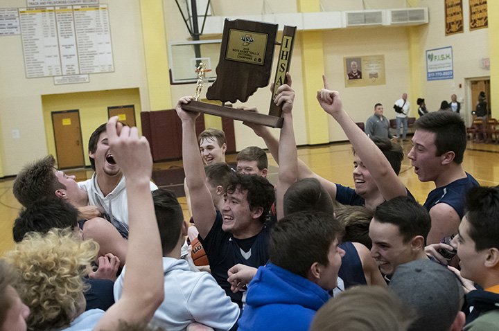 DailyJournalNet's tweet photo. Greenwood Christian Academy celebrates their 49-48 sectional win over Providence Cristo Rey. https://t.co/bd2ekX2bE0