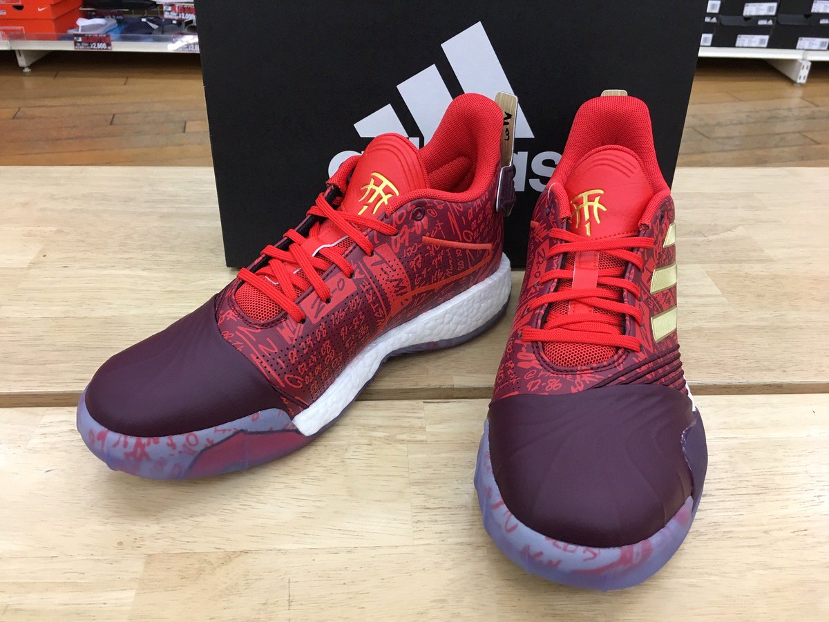 gallery2basket's tweet photo. 【新商品入荷】adidas TMAC Millennium (G27749)
https://t.co/bzBjCvMAMI
#gallery2 #ギャラリー2 #ギャラ2 #バスケットボール #バスケ #basketball #adidas #tmac #adidastmac #tracymcgrady #mcgrady #トレイシーマグレディ #nba #shinjuku #新宿 #tokyo #東京 #houstonrockets #rockets #22連勝 https://t.co/edkezZAn36