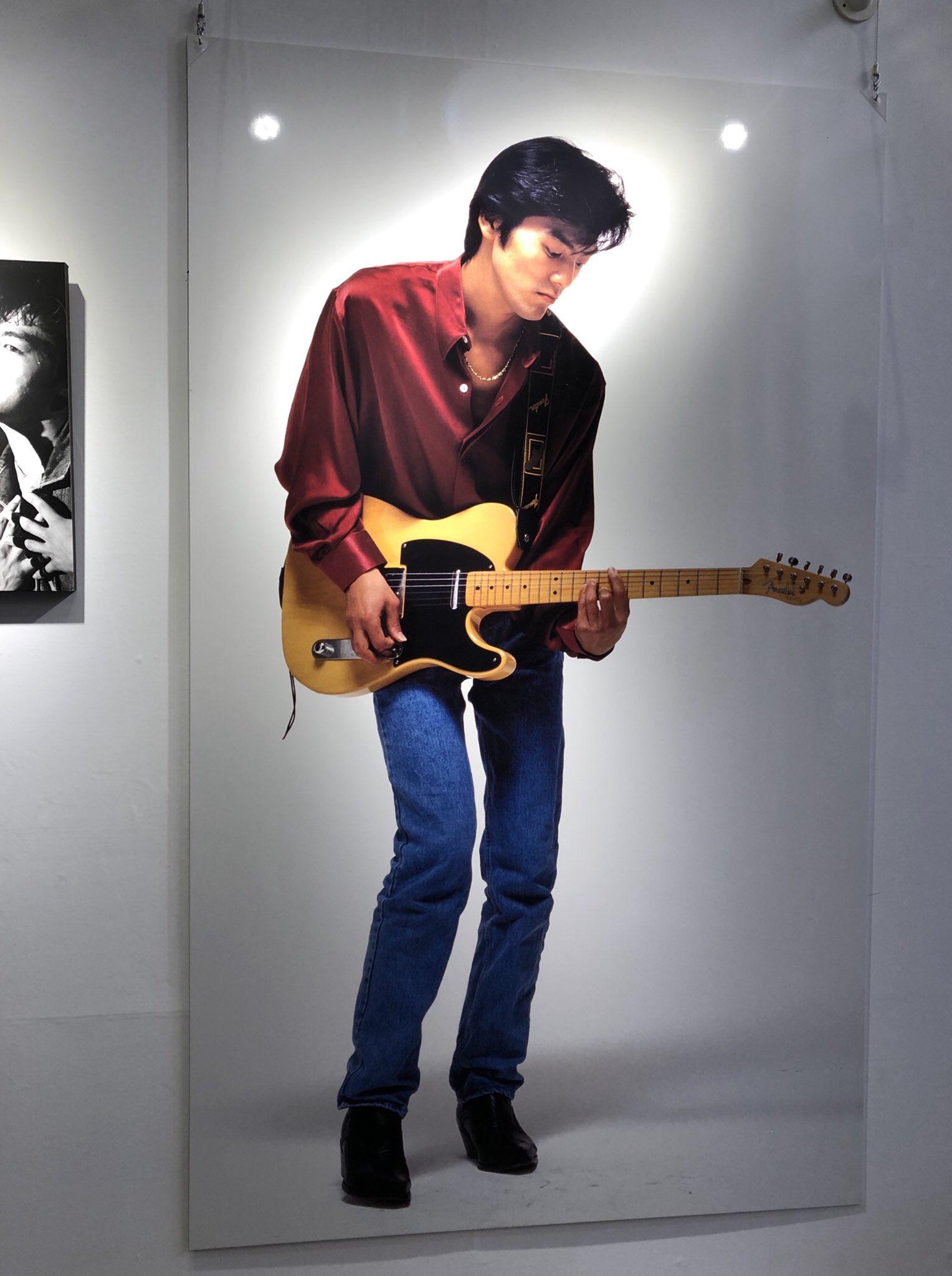 マナマナ 尾崎豊1日限りの写真展 10枚のモノクロのパネルから 尾崎さんの若いエネルギーが 溢れていました ˊᗜˋ 撮影okだったので 嬉しそうにパネルと並んで 撮ってる人がいっぱいでした 尾崎豊写真展 富山オーバードホール T Co マナマナ 尾崎豊1日限りの写真展 10枚のモノクロのパネルから 尾崎さんの若いエネルギーが 溢れていました ˊᗜˋ 撮影okだったので 嬉しそうにパネルと並んで 撮ってる人がいっぱいでした 尾崎豊写真展 富山オーバードホール T Co