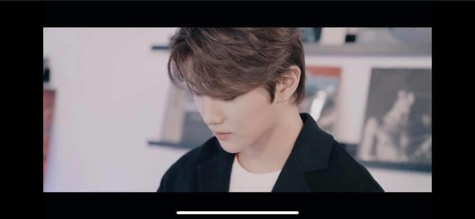 GoldenChildPeru's tweet photo. [INFO | 01.03.19] la pagina oficial en facebook de “Good Playlist” estuvo posteando spoiler sobre un video que publicará en 03 de Marzo a las 18:00 horas coreanas.
#골든차일드 #골드니스 #홍주찬 #ASongForMe 
🔗https://t.co/YK7JRX56Sj …
Cr; @GNCDupdates | @goldenchildperu https://t.co/g8THXcSCYz