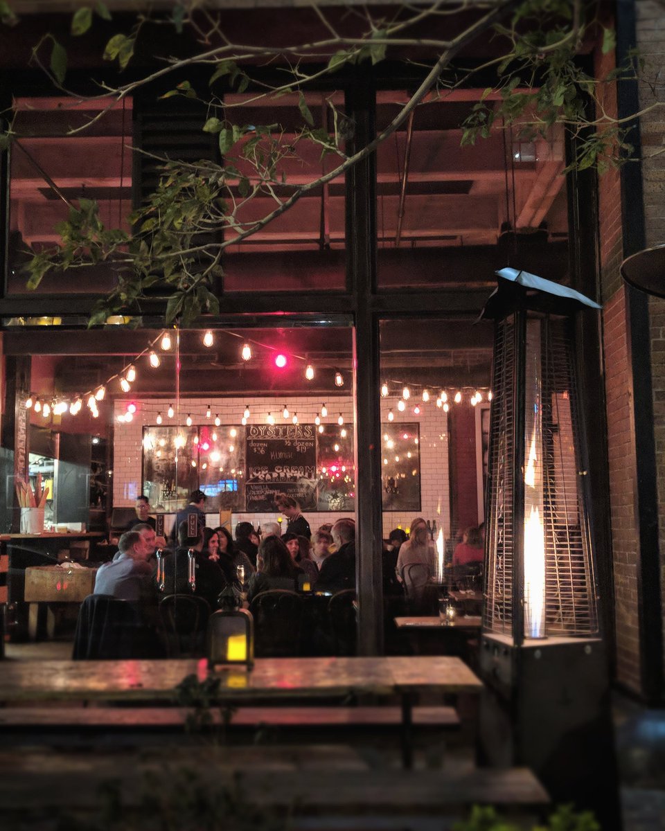 Grab a chair under the twinkly lights 🔥🖤 #dtlafood #frenchfood