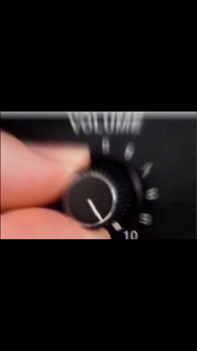 sassysiddiqi's tweet photo. the one song guaranteed to make EVERY UK student dance #DB19 #DanceBlue2019 https://t.co/wMB27BoqKs