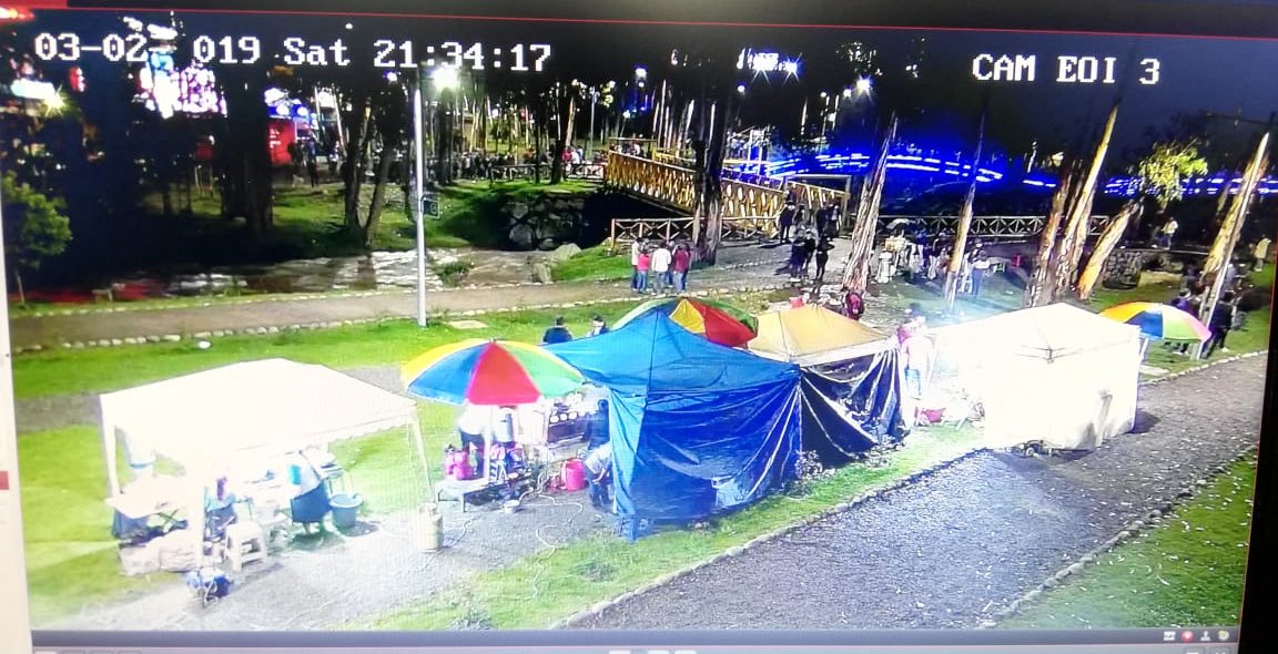 CSC_CUENCA's tweet photo. Desde nuestra Unidad Móvil Comando de Incidentes del #EOICuenca monitoreamos el evento #Rotofest2019 para apoyar a la seguridad de todos los asistentes y precautelar el buen uso del espacio público. https://t.co/qO1wWUN2Vv