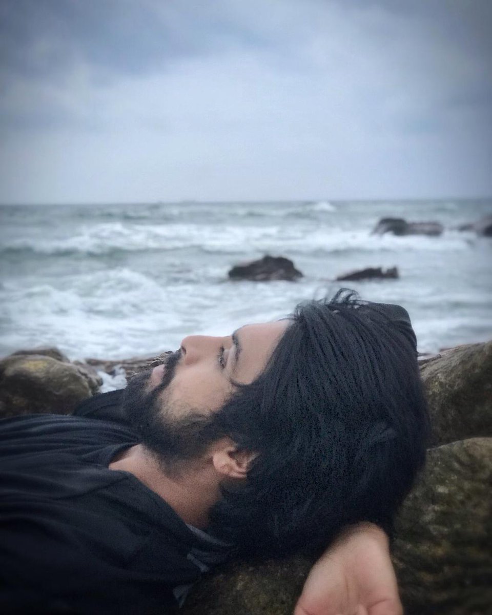 A sight I never get tired of.. sky meeting sea, sea meeting land, like a perfect symphony. #Yarada