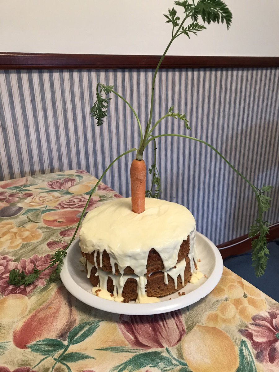 hastingsgolf's tweet photo. Cake &amp; Clubs session today was a good one! Thanks girls, you worked hard &amp; liked my carrot cake! Lol #ladiesgolf #welovegolf #thisgirlgolfs #funcoaching #fabjobIhave #learningisfun https://t.co/fLI1SFeAGI