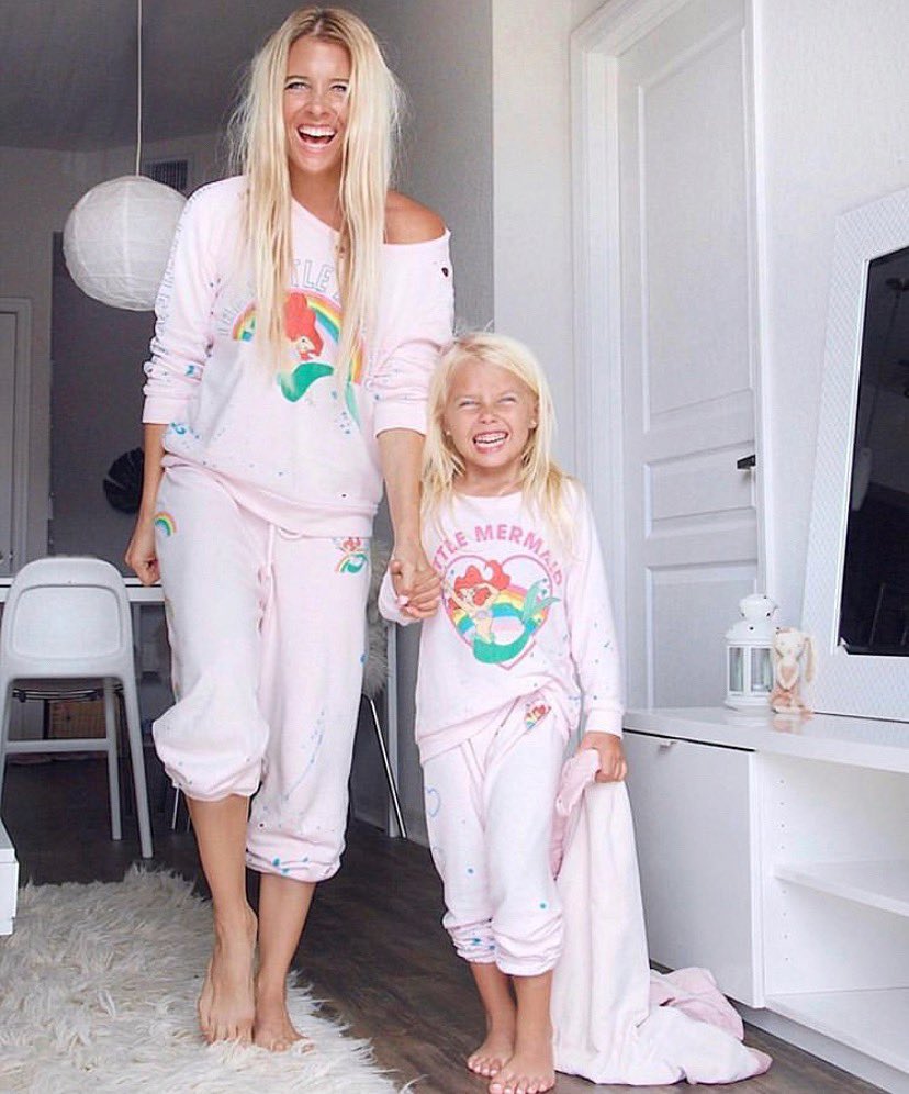 Isn’t it neat? 🐚
The #ChaserxLittleMermaid collection is available in both adult and kid sizes. Perfect for those mother-daughter snuggle sessions!
Available in-stores and online: bit.ly/29LvQv6