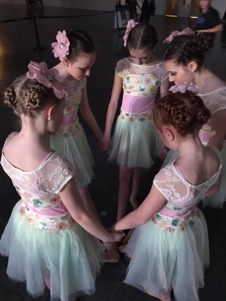 JillEltiste's tweet photo. Inspired by Passion @GrooveDanceComp So proud of my tiny dancer! #reachingforthestars #Kansascityregionalcompetition #groovekc #starsunlimiteddance https://t.co/OqBTv5q4gf