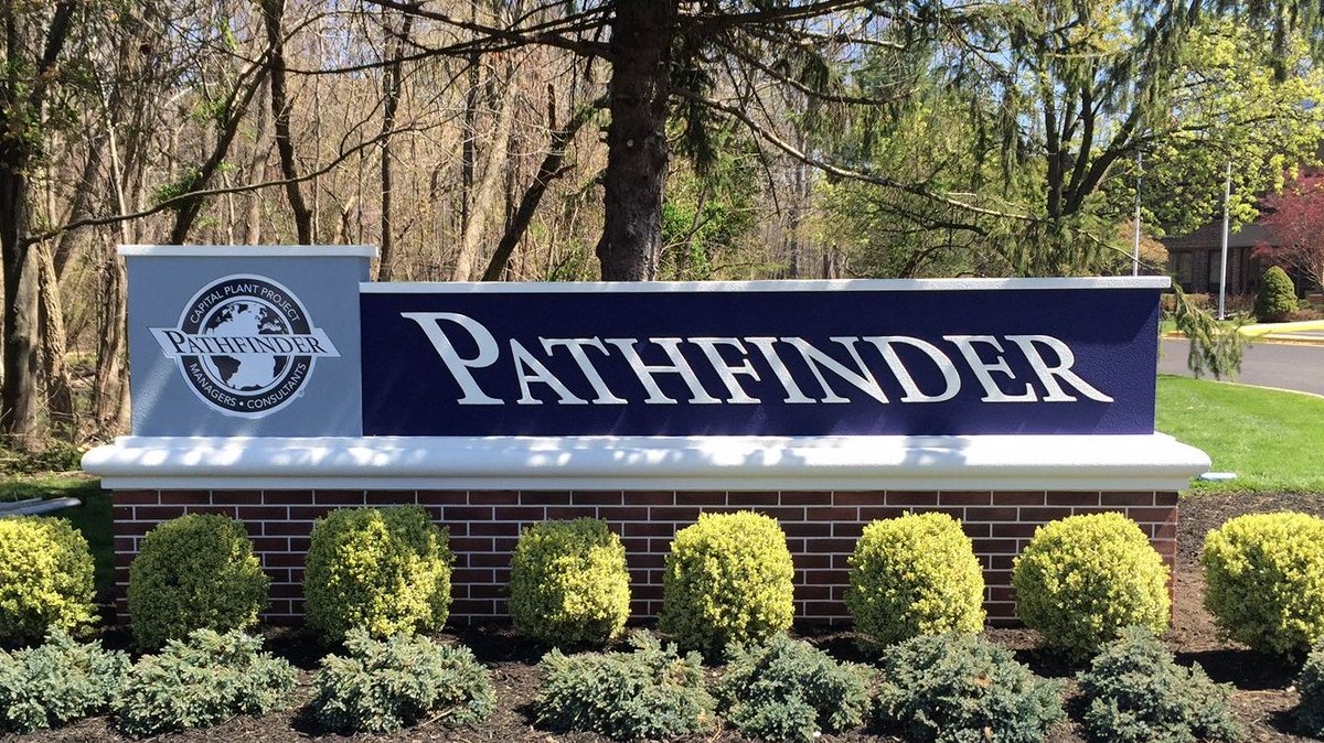 Gotham Signs tweet media