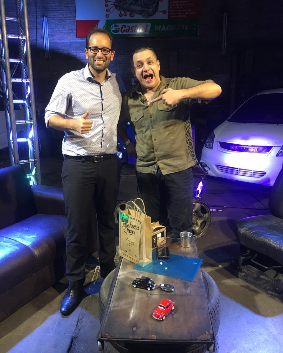 Unicanal's tweet photo. Ya están @hugorubin7 @natisosajovella @dabicholoco en #MecánicamentePy 🔩🔧 Hoy reciben a @totogonzalez en el #CircuitoAratiri, solo por #Unicanal 📺 https://t.co/NejXIO4fAo