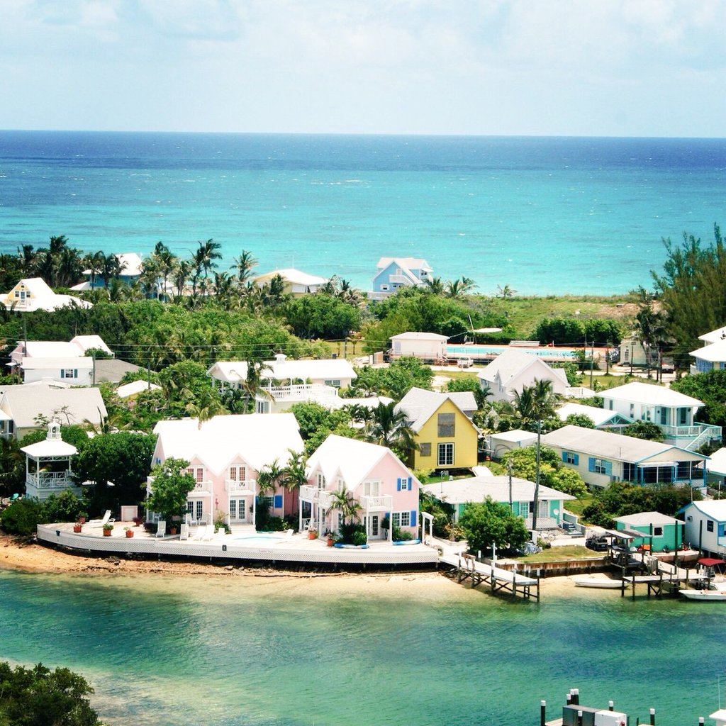 JunkanooM's tweet photo. This is great romantic vacations spot you will enjoy. It Green turtle Cay #bahamas 
#Vacations #music #Beautiful #beachlife https://t.co/DjRLCSoM7x