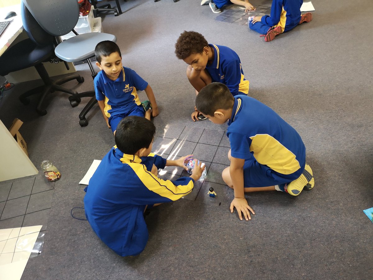 ShanzClassroom's tweet photo. Our weekly STEAM lessons filled with fun, creativity and Teamwork! 💪 #2W #HPPSLakemba #goteam #beebots #STEAMhasTEAMinit https://t.co/CO1IeFmVs1