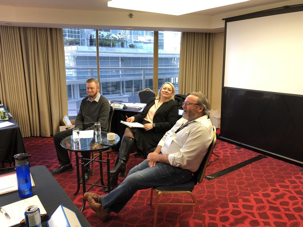 MoveUPTogether's tweet image. Another special guest now joining the Seasoned Leaders course at the 2019 Job Steward Seminar. @sd42news trustee @KorleenCarreras joining @vancouverdlc President Stephen Von Sychowski and former MoveUP President Andy Ross in a roundtable discussion.
