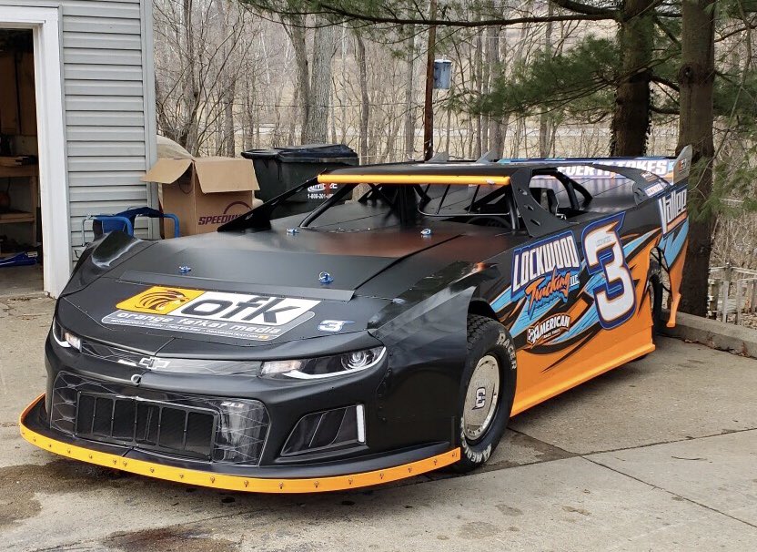 theorangefatkat's tweet photo. Check out the Vallee/Lockwood street stock. They have a pretty cool partnership to where they’ll each spend time driving the car. I’m really happy with the way this one turned out. #nailedit https://t.co/0zDCPCPLeh