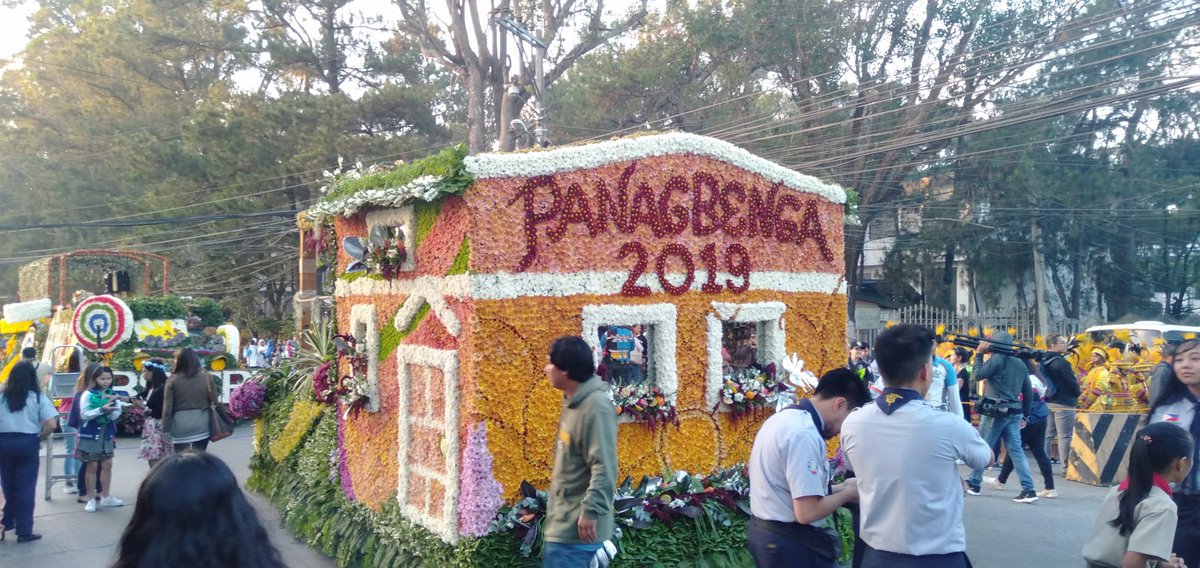 adrianCute6's tweet photo. Waiting of Parade😍
#BaguiopanagbengaFestival https://t.co/CJUveCeORF