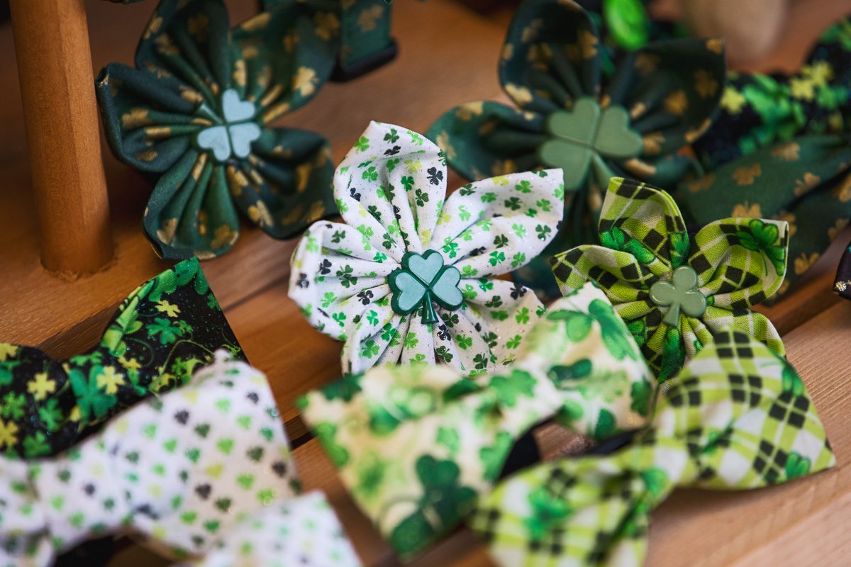 HalasPaws's tweet photo. 🍀🐕 Our Hala's Paws Brand St. Patrick's Day #bowties and #flower collar accessories are out on display! Get them while supplies last at our Ladera Ranch retail location. Need them shipped? Contact our store!
#HalasPaws #HalasPawsBrand #PetBoutique #LaderaRanch #StPatricksDay https://t.co/8qux8G6Ehu
