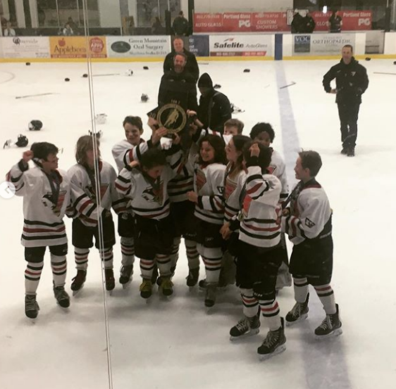 19thholevt's tweet photo. State Champs!!  #CSBHawks #MaineBound! https://t.co/jwtCabKtmj