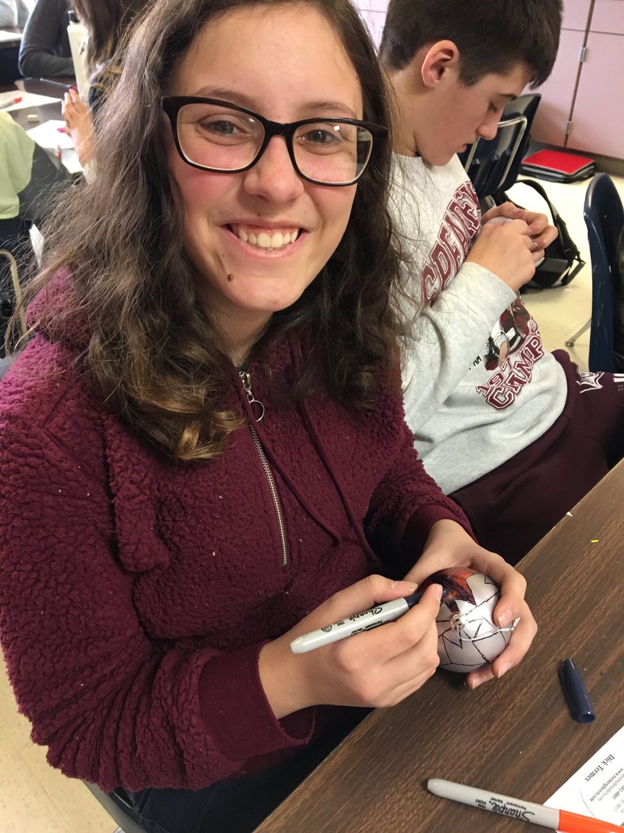 RoetzelArtClass's tweet photo. So much fun having Dick Termes in the classroom again! Such a fun way to close out another trimester. https://t.co/KmeXsFT94L