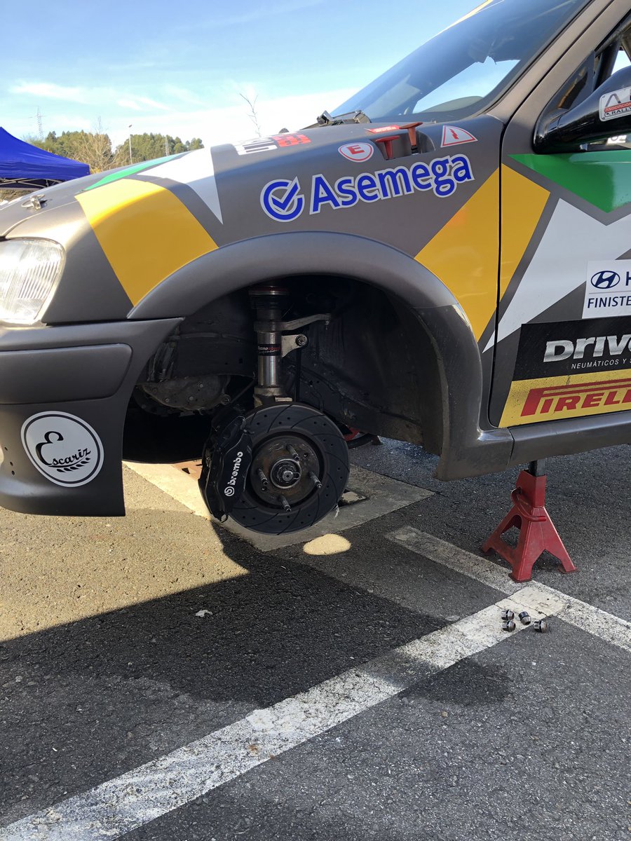 Hoy estuvimos visitando a nuestros clientes en Galicia, en la primera cita del campeonato regional en A Coruña