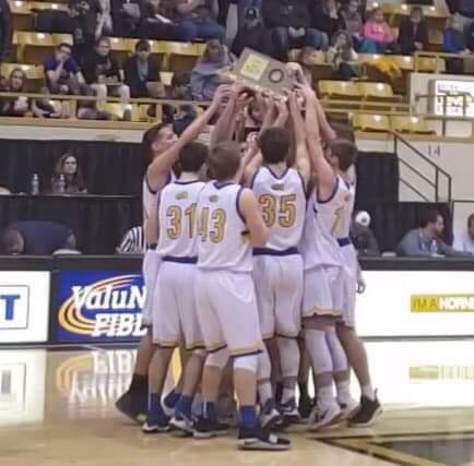 iWarriors1711's tweet photo. Sub-State Champs!!! #warriors are heading #onthewarpath to Dodge City for State 🏀 #gowarriors🏀 #statebasketball Congrats team!!! Thanks @jsnook3021 for the 📸 https://t.co/BsTLuolQ9c