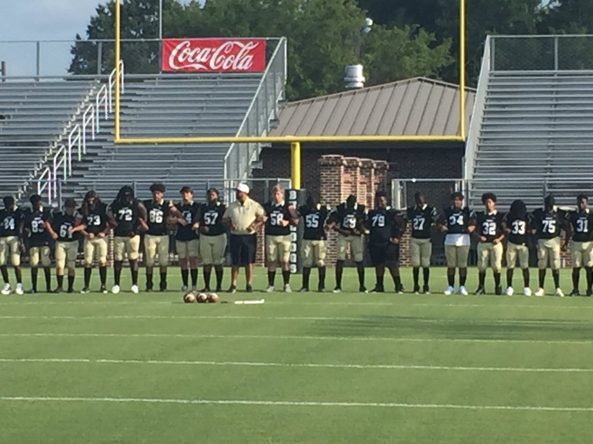 BulldogsThomson's tweet image. 300lb bench for C/O 20 Offensive Lineman Thomson Football Ethan Brown #thomsonfootball #weightroomdontlie #dogstrong