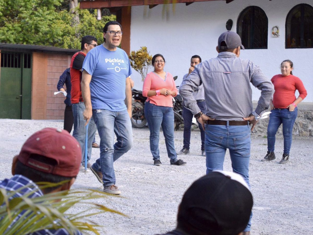 IRI_es's tweet photo. El reto de la juventud es saber qué sucede en su territorio en un mundo de mucha información y discusión. Hoy @josecsagt del #DISOP de @ASIES_GT comparte con jóvenes universitarios del Nor Occidente de #Guatemala en #GuateMásAlláDelVoto para saber qué se juega en el 2019 🗳🙋🏽‍♀️🙋🏻‍♂️ https://t.co/HgYr1hCZbk