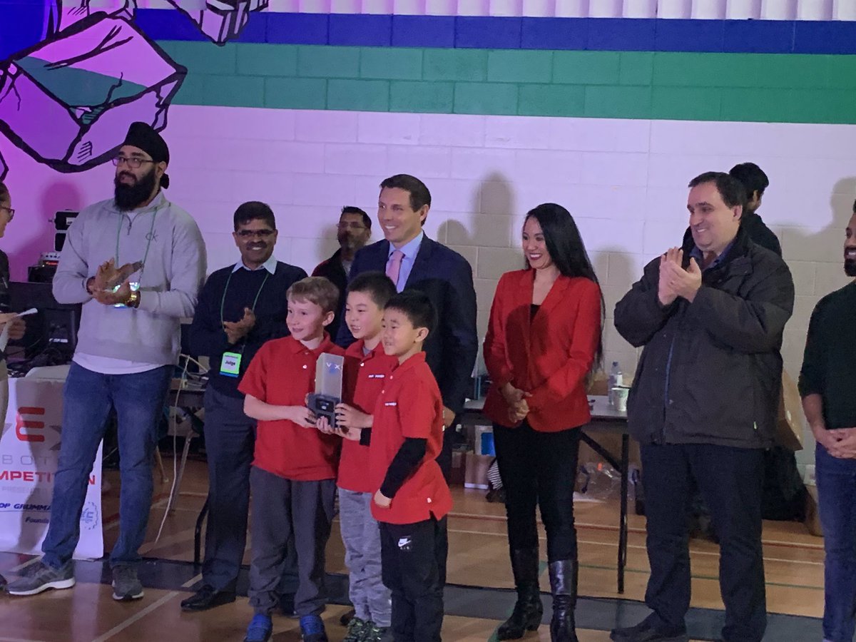 patrickbrownont's tweet image. Presented awards at the #VexIQChallenge with @paulvicente and @RoweSantos. Congratulations to #Brampton’s very own @discobots who are the defending world champions! @CityBrampton @BramptonEcoDev @BramptonBOT #brampoli