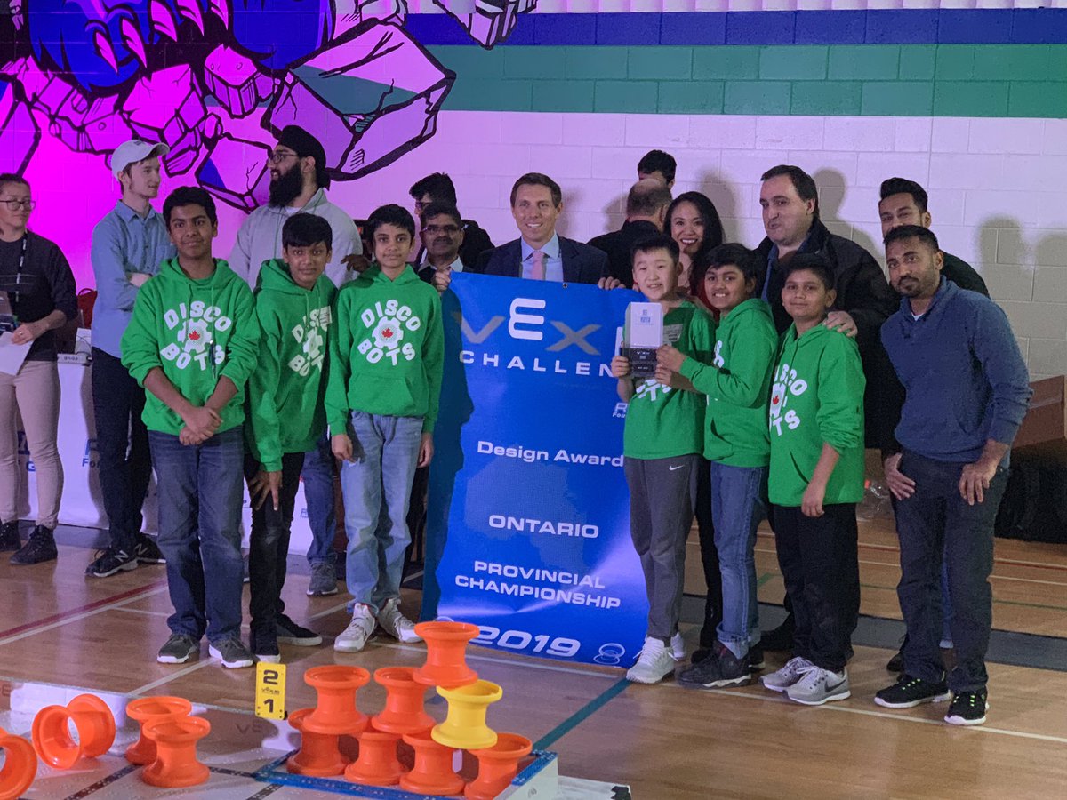 patrickbrownont's tweet image. Presented awards at the #VexIQChallenge with @paulvicente and @RoweSantos. Congratulations to #Brampton’s very own @discobots who are the defending world champions! @CityBrampton @BramptonEcoDev @BramptonBOT #brampoli