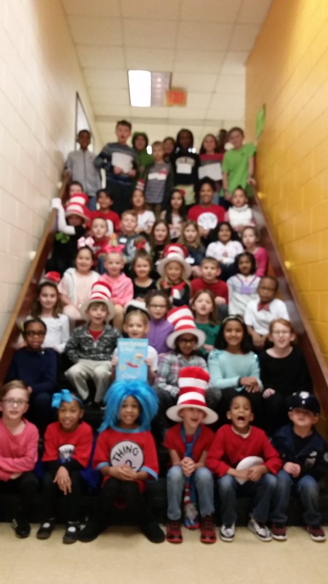 gaeslib's tweet photo. The start of 6 days of fun for R.A.A. Happy birthday, Dr. Seuss! #lifelongreaders #Seuss #readingisfun https://t.co/eYHL7O7Y1v