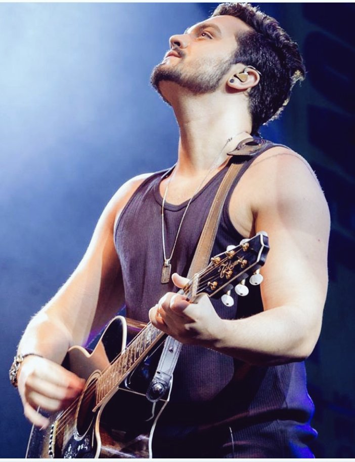 keridasdols's tweet photo. Atualização via Instagramm @luansantana  vamoooo Laguna SC 😍💪🏼❤
#LiveMóvelX 
**BeehLs ❤ https://t.co/v1G14hQdwV