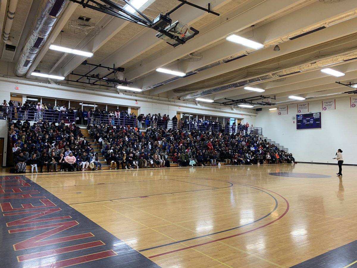 STEPUPMpls's tweet image. What does hope look like? It looks like hundreds of Minneapolis young people spending Saturdays in March training for their summer internships. These are our future leaders. #stepupmpls
