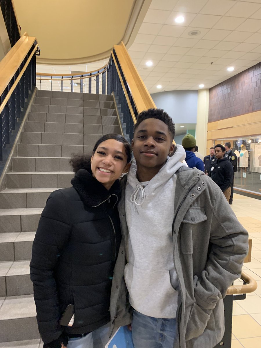 STEPUPMpls's tweet image. What does hope look like? It looks like hundreds of Minneapolis young people spending Saturdays in March training for their summer internships. These are our future leaders. #stepupmpls