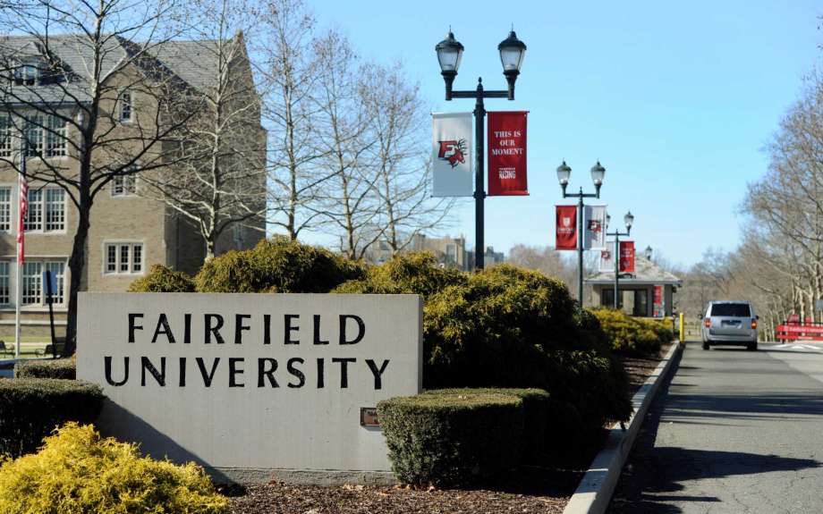 RaimondoDaniel's tweet photo. I’m happy to announce my commitment to Fairfield University. I’d like to thank coach Pat, Vads &amp; Jorden for their support through this journey as well as all my teammates &amp; most importantly my family. Excited to take the next step &amp; join a great D1 team.@FairfieldStags https://t.co/H0686nyOlC