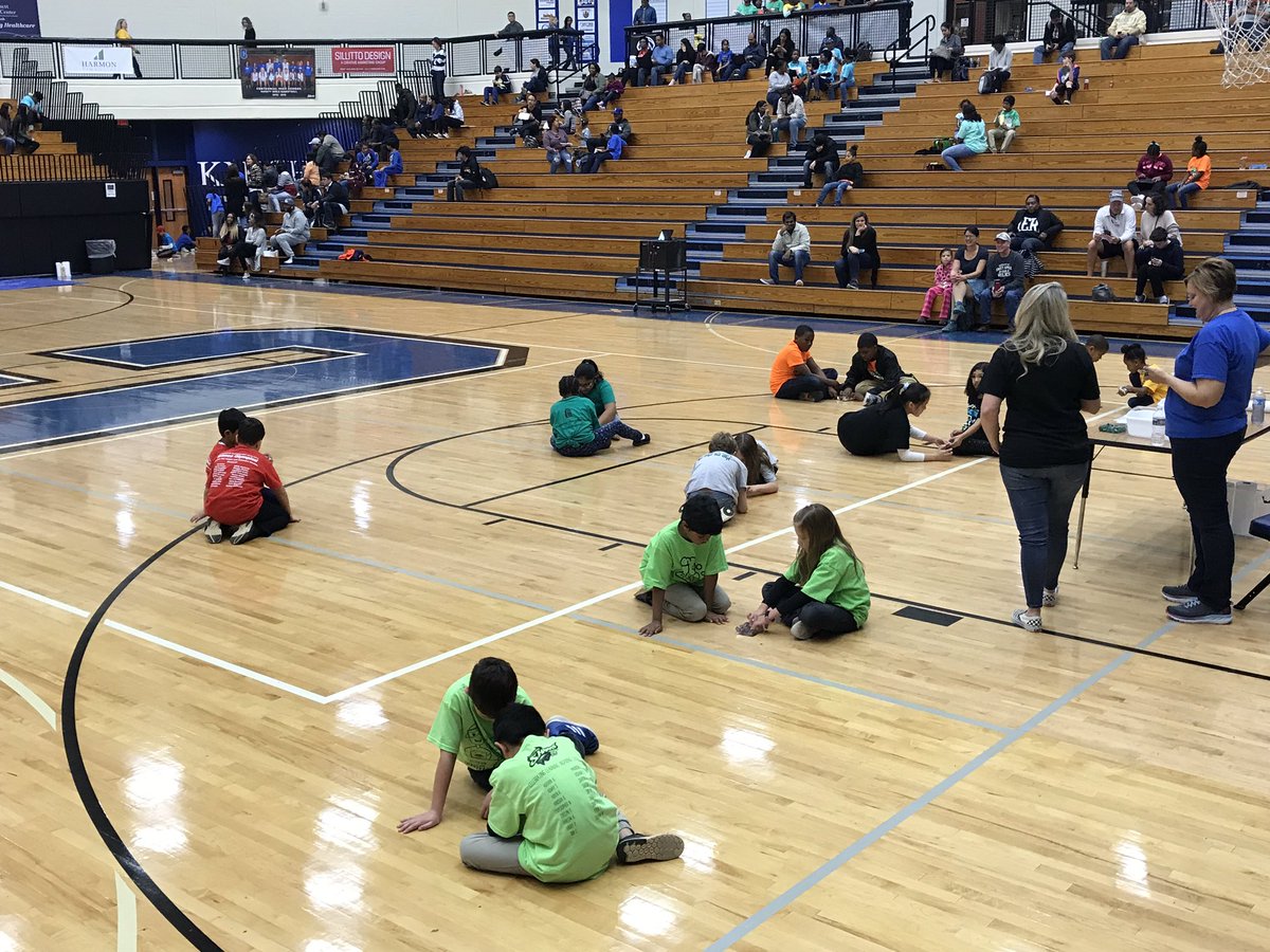 PennywellSTEM's tweet photo. They had a long day of competing at their Science Olympiad competition. Way to go Sharks!! #ScienceOlympiad @ShakeragElem https://t.co/RtgwLV3Ibc