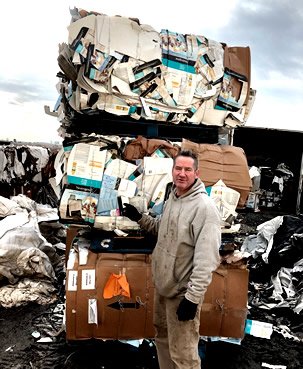 KeyRockReview's tweet image. Ron Davis, known commonly as "Ron the Bag Man" is a plastic retailer and recycler from Lancaster County who is on a mission to help save the planet with an emerging technology.
keyrockreview.com/2019-0302-clea… @BagmanRecycles @KeyRockReview
