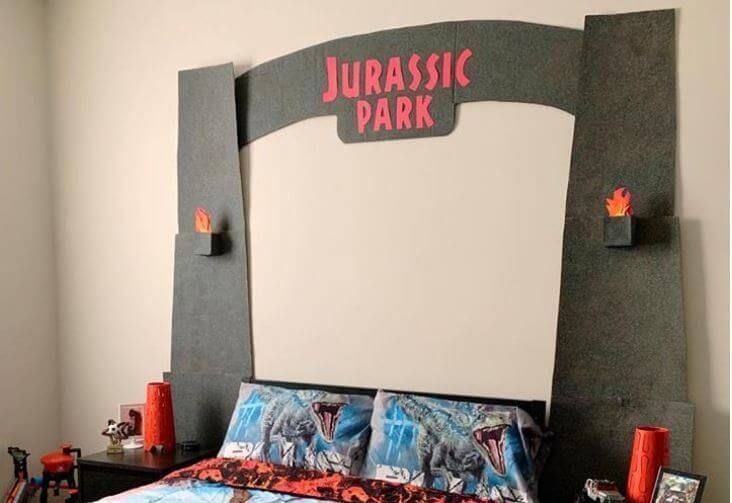 InsideTheMagic's tweet photo. At Home Imagineering: Jurassic Park Bedroom #JurassicPark #AtHomeImagineering https://t.co/IjDWbYog0I https://t.co/QZSwoySFMC