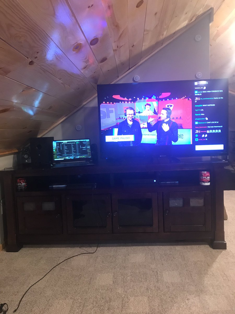 MMade98's tweet photo. New setup. https://t.co/RraJwUXzi1