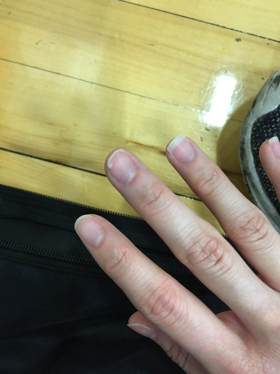 O195910's tweet image. I hate this
#colorguardproblems