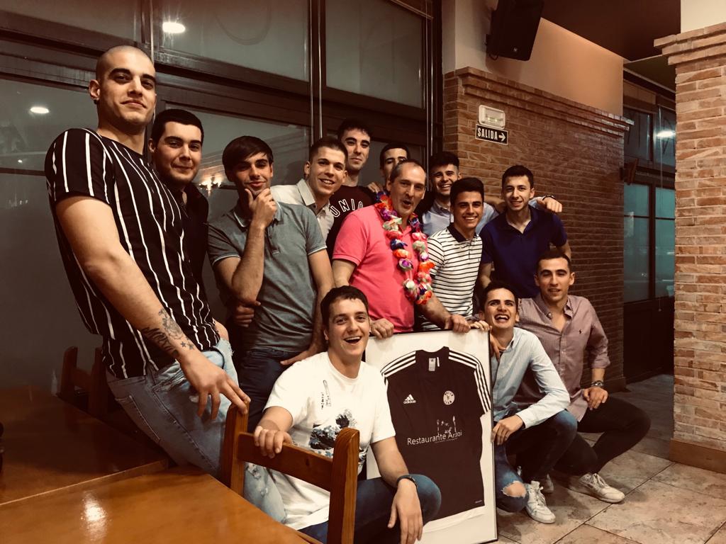 molloteam's tweet photo. #RestauranteArdoi
#VamosMollo
#SomDelMollo
#MuchasGraciasATodos
#JuliArtista https://t.co/QWXOgXLzcV