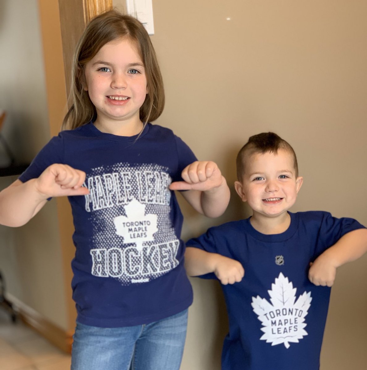 Go Leafs ! <a href="/91Tavares/">John Tavares</a> <a href="/MapleLeafs/">Toronto Maple Leafs</a> <a href="/Marner93/">Mitchell Marner</a>
