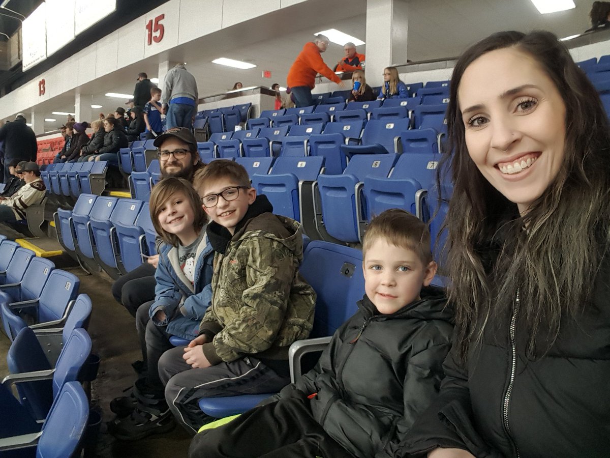 jessdunc3's tweet photo. @FlintFirebirds section 17, row J seats 10-6 https://t.co/K02Rw1PxgP