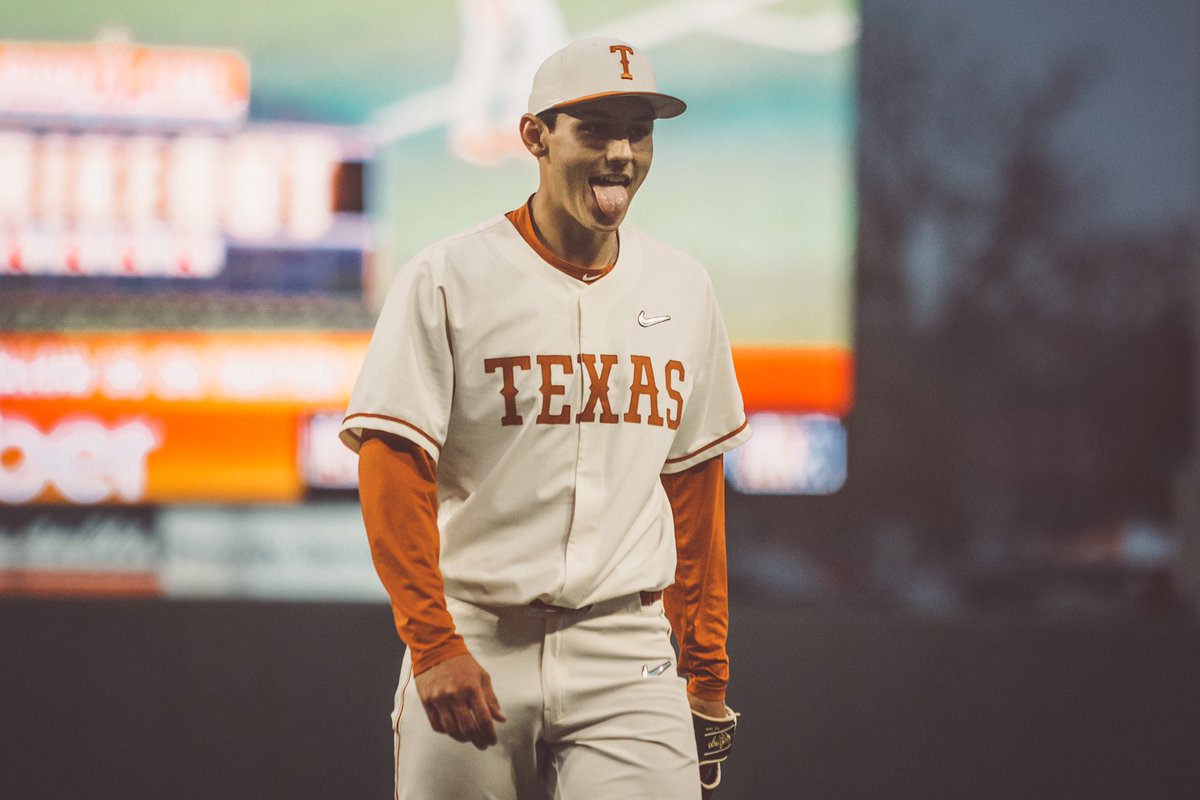 TexasBaseball's tweet photo. HE Ks THE SIDE! HORNS WIN, 8-4, TO TAKE THE SERIES! #HookEm https://t.co/1cykXhAAfi