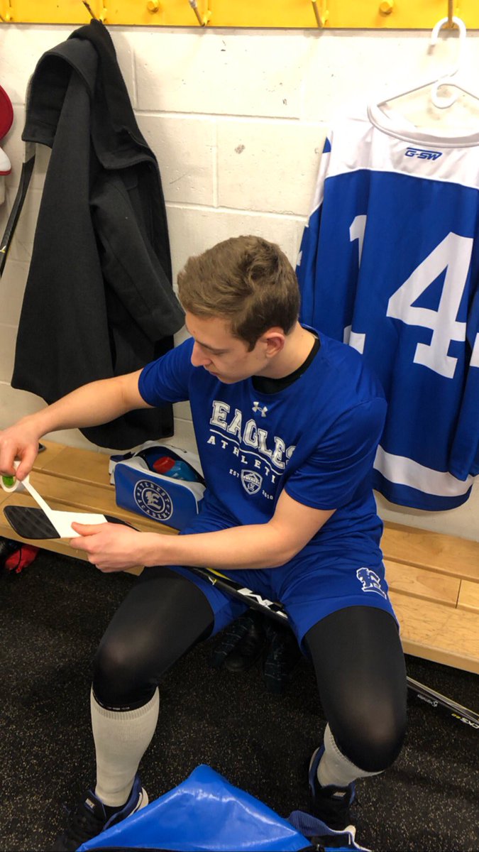 Just under an hour until puck drop!