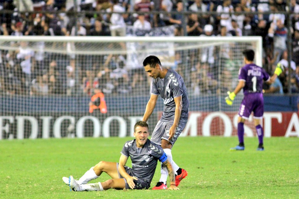 mabuscaglia's tweet photo. PROHIBIDO RENDIRSE. VAMOS QAC !!! https://t.co/v5ooBt3AYn