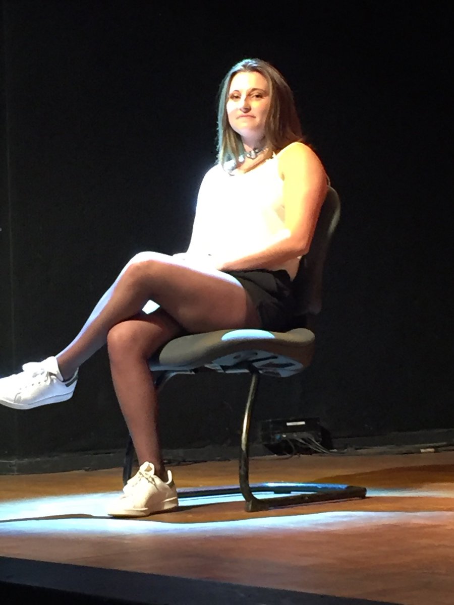 mpallares1's tweet image. L’Amour et la crise conjugale, #scenes de théâtre écrites et jouées @salleJeanDame par les #COM3 @ISCPA_Paris #ambiance #talents 😍🤗👍👏 IMG_8249.MOV