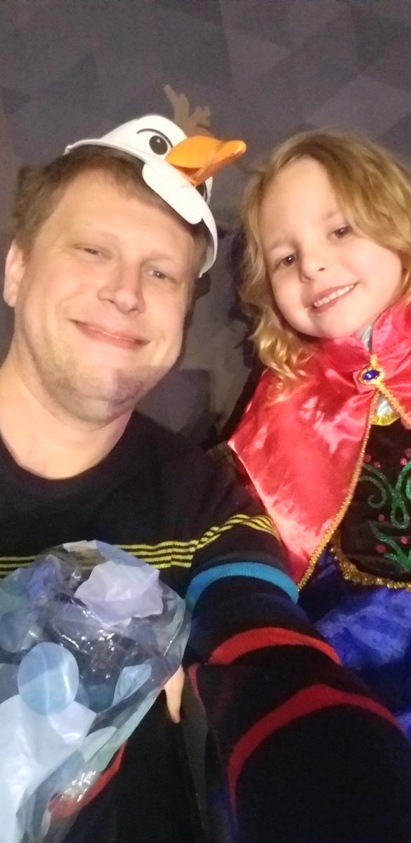 #Disneyonice