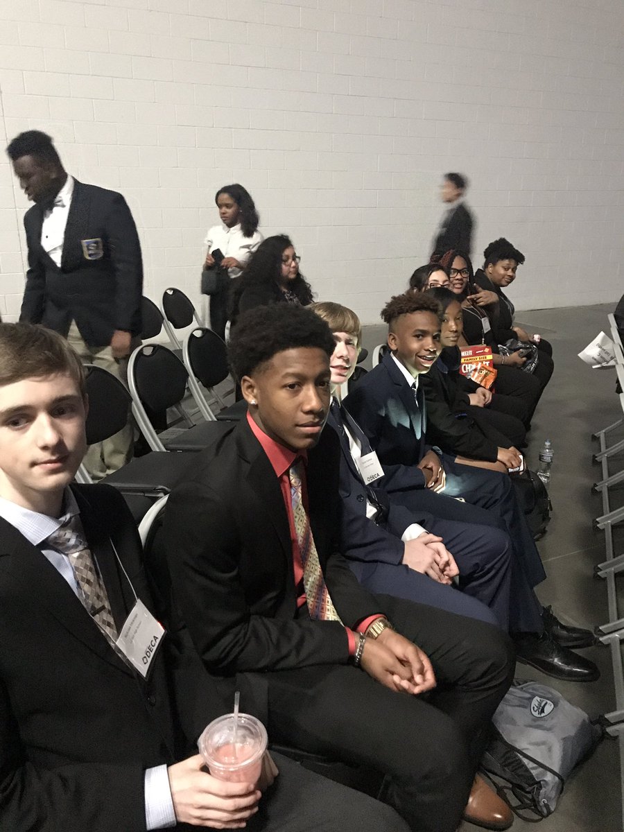 BirdDeca's tweet image. Ready for Grand Award Session #1! @lcbirdprincipal @CCPSCTE @charwood2000 @rachel_renay @ctegallion @lcBirdCTE @VirginiaDECA