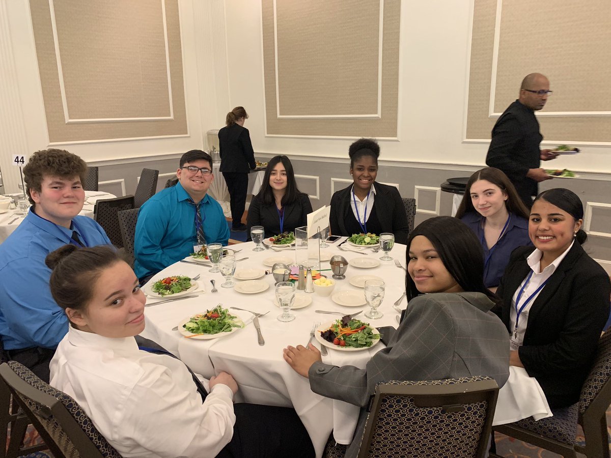 GNBVTBPA's tweet photo. The first night here in our State Competition! Our students enjoying  their dinner 🍽for Opening Ceremony #MABPASLC19 https://t.co/VboeXyvn6H