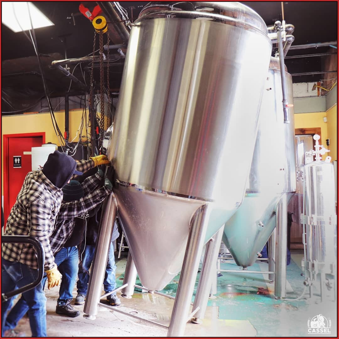 CasselBrewery's tweet photo. 🛤 #leprogrès 
.
🛤 #progress 
.
.
.
#CasselBrewery #cassel #craftbeer #beer #HopOn #brandnewplace #samegreattaste #Ontariocraftbeer #Ottawacraftbeer #beer #bière #bièreartisanale https://t.co/idRpsHXvL8