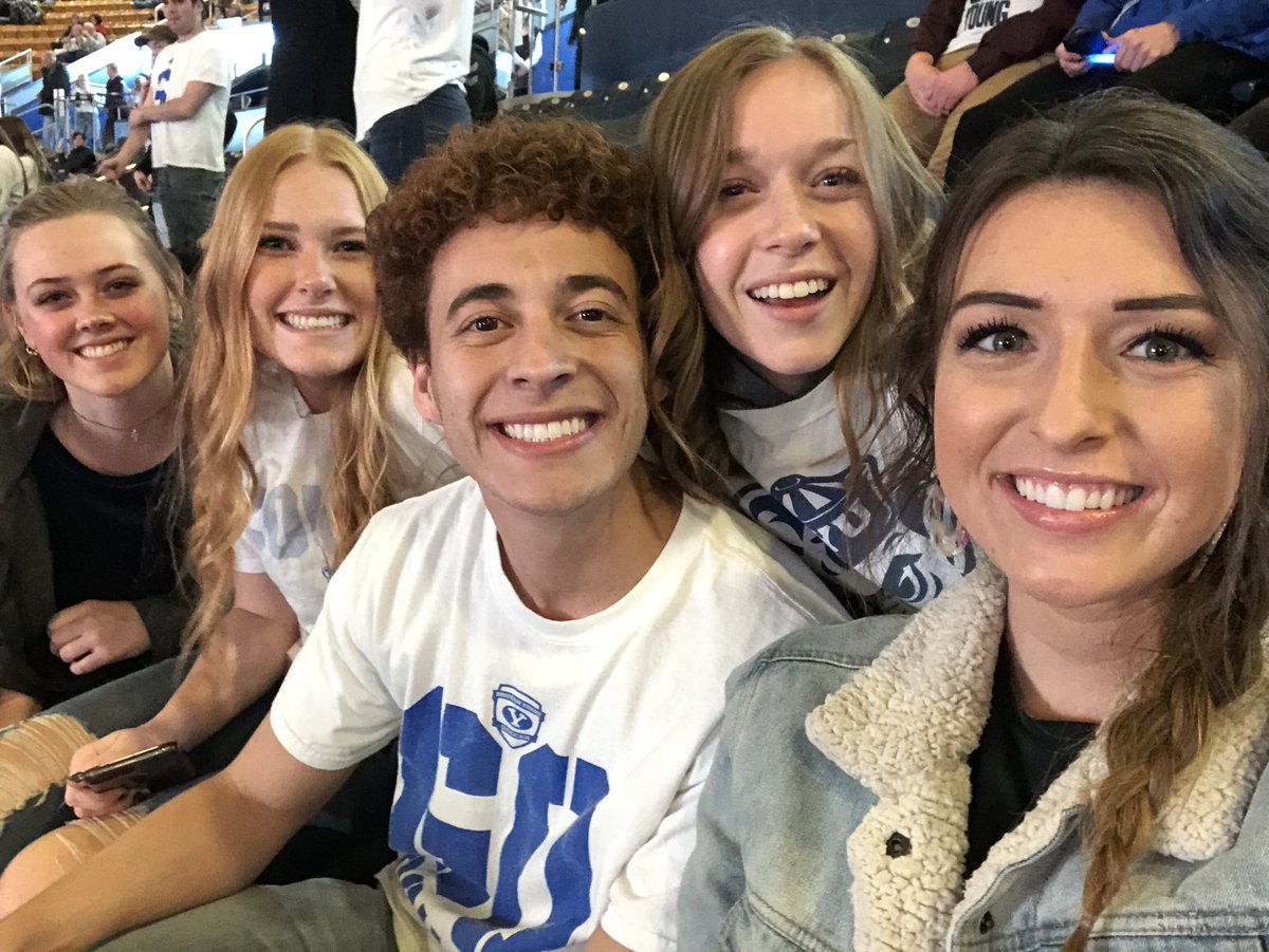 JHGuy_550's tweet photo. #byuhoops #imlovinitbyu sec 14 row 23 https://t.co/7AJxeuEua4
